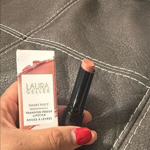 Laura Geller Smart Pout Lipstick - Soft Nude